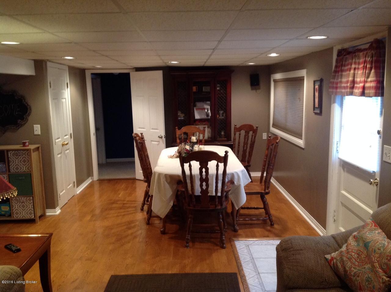 8303 Delido Road Louisville, KY 40219 - Photo 16 of 24 IMG_6132