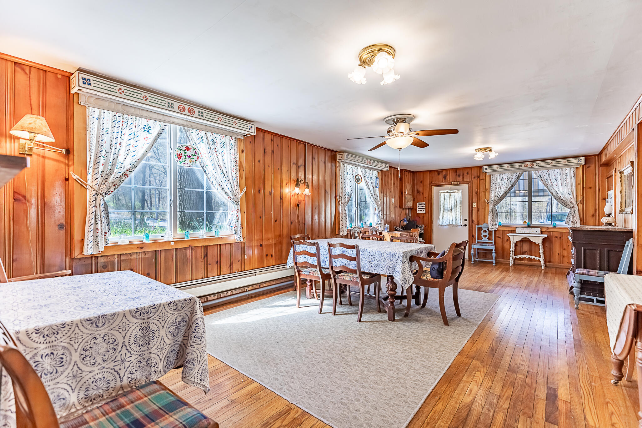 33 Lake Shore County Road Beverly Shores, IN 46301 - Photo 8 of 59 2054x1369