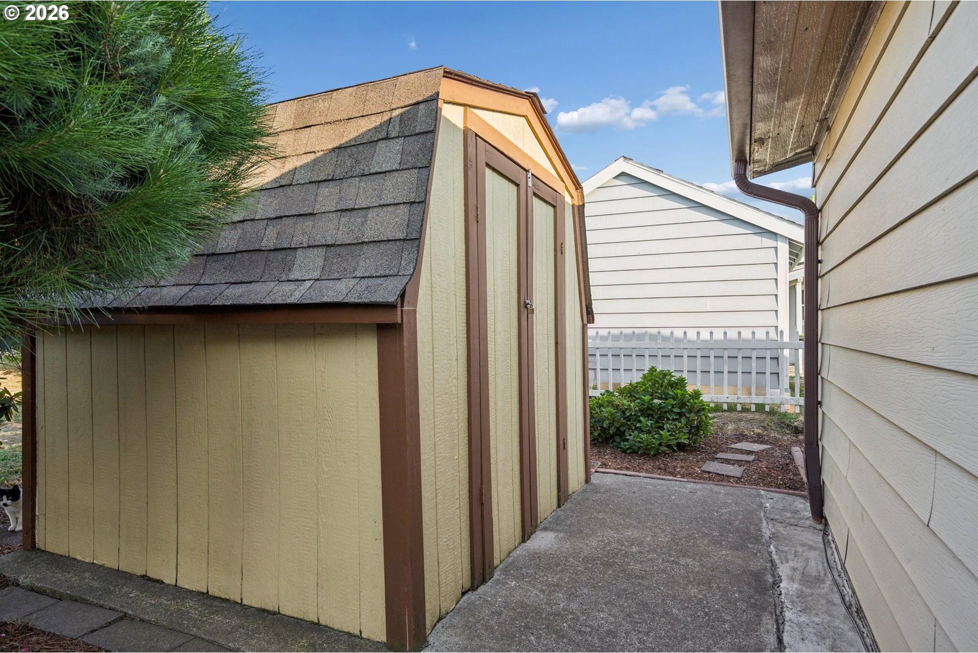 17680 Southwest Bunker Oak Road, Unit 411 Beaverton, OR 97006 - Photo 32 of 40 Gallery Image 32