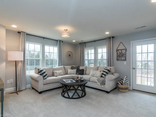 800 Heartpine Drive, Mebane, NC 27302