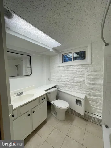 $1,100 | 4611 Edmonston Road, Unit B, Hyattsville, MD 20781