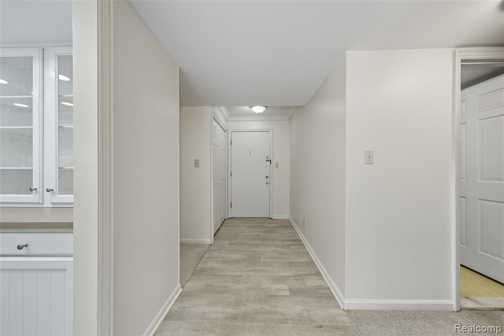 19710 West 13 Mile Road, Unit 108 Beverly Hills, MI 48025 - Photo 14 of 48