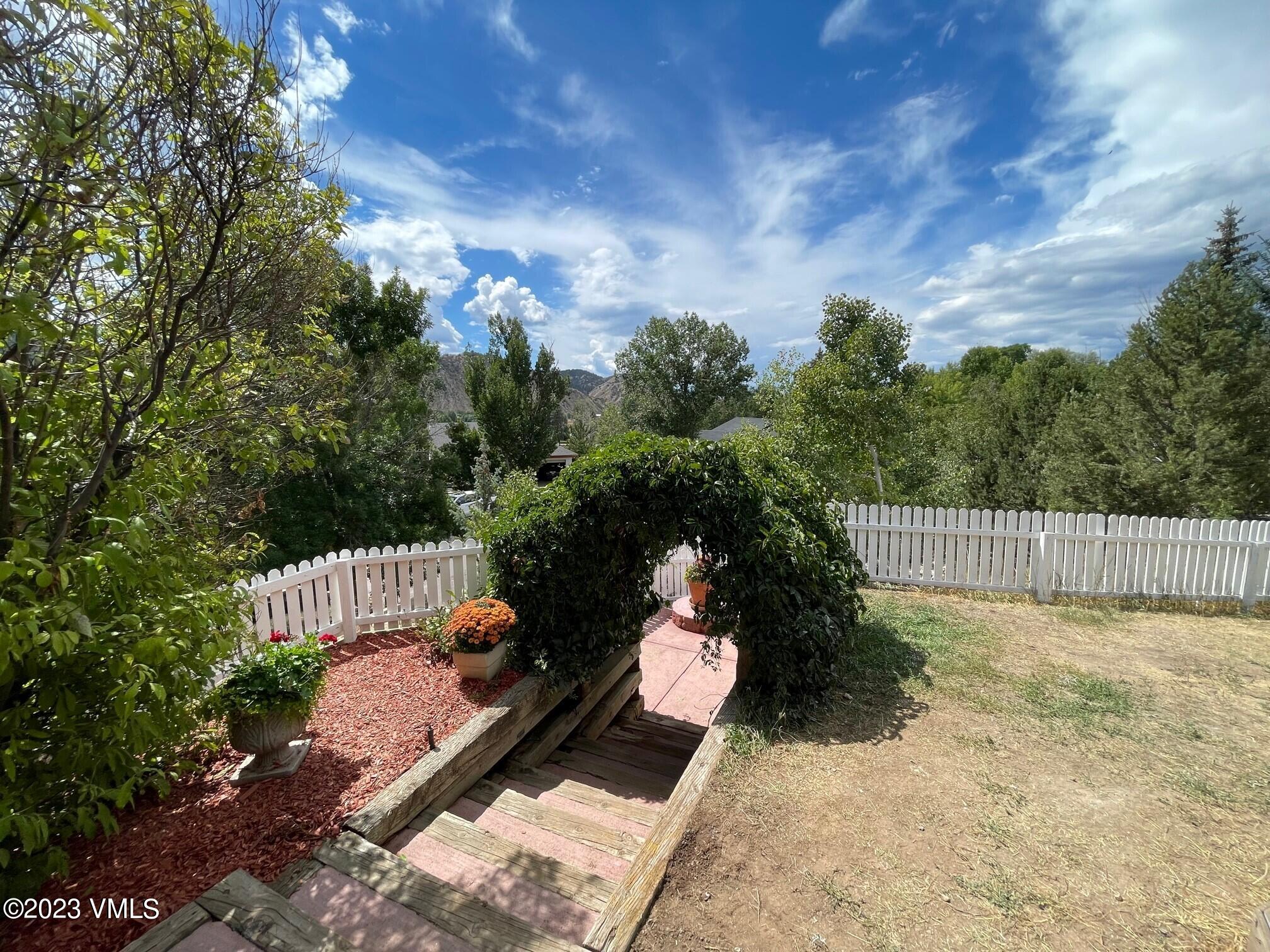 25 Snow Owl Eagle, CO 81631 - Photo 30 of 37 a view of a back yard