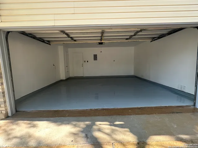 a view of a garage
