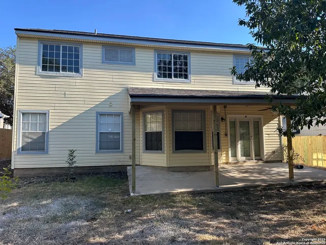 $1,825 | 701 Meadow Top, Converse, TX 78109