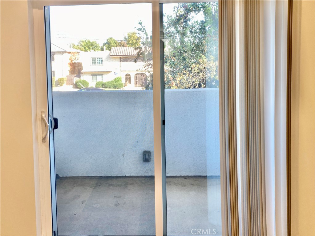 7327 Kester Avenue, Unit 6 Van Nuys, CA 91405 - Photo 24 of 39