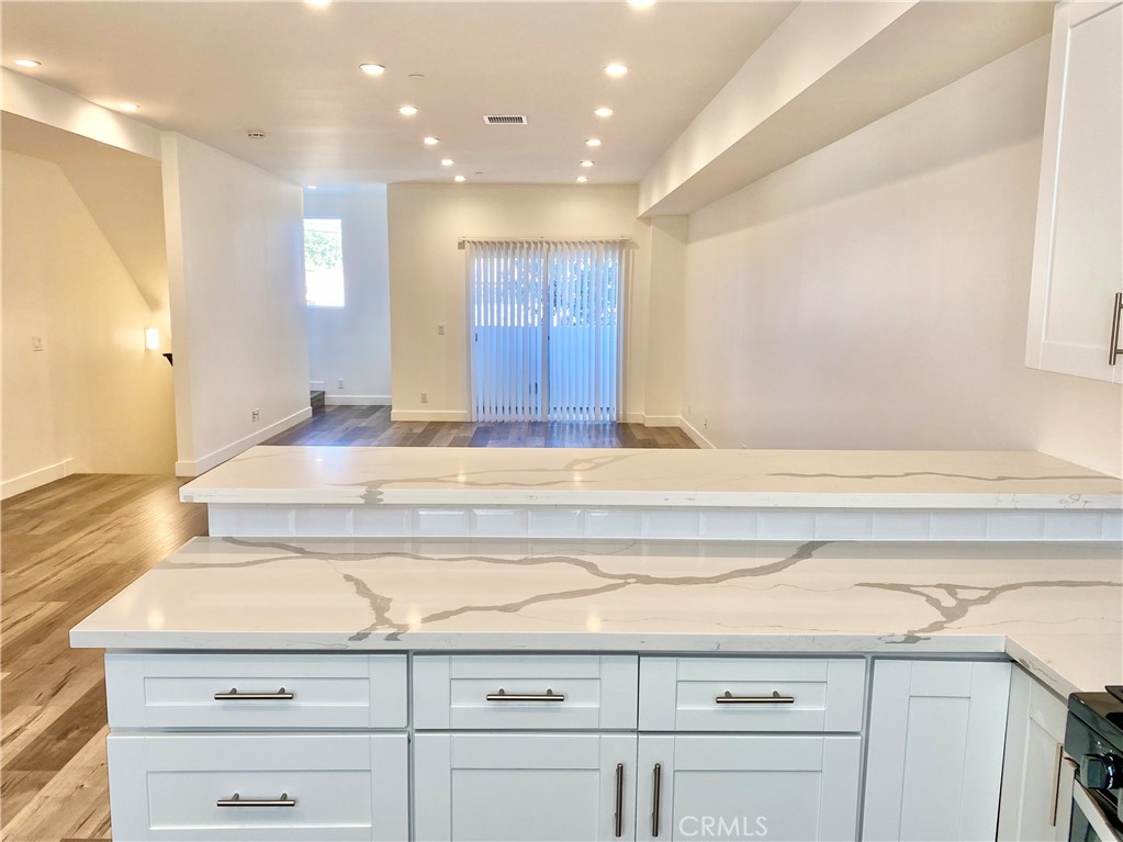 7327 Kester Avenue, Unit 6 Van Nuys, CA 91405 - Photo 28 of 39