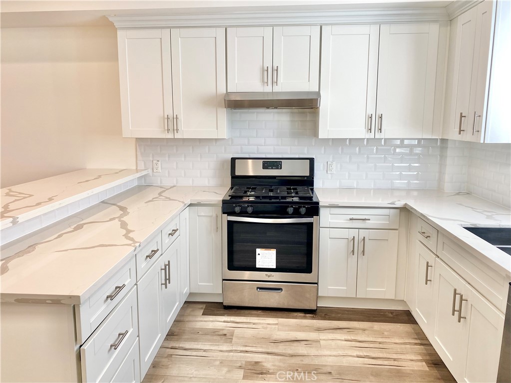 7327 Kester Avenue, Unit 6 Van Nuys, CA 91405 - Photo 31 of 39