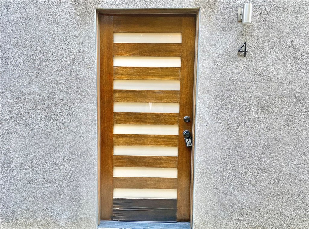 7327 Kester Avenue, Unit 6 Van Nuys, CA 91405 - Photo 8 of 39