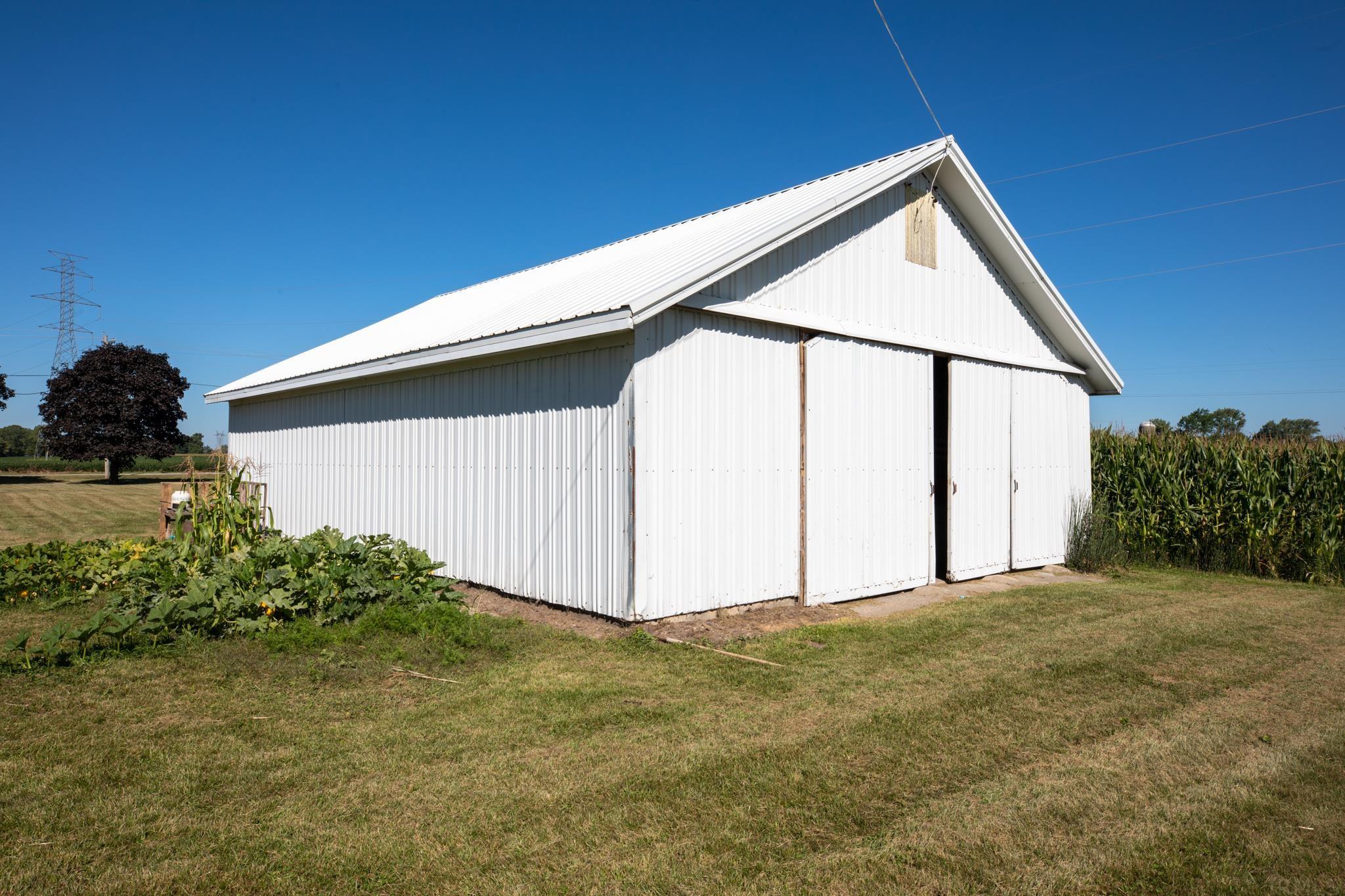 11800 Fir Road Bourbon, IN 46504 - Photo 4 of 27
