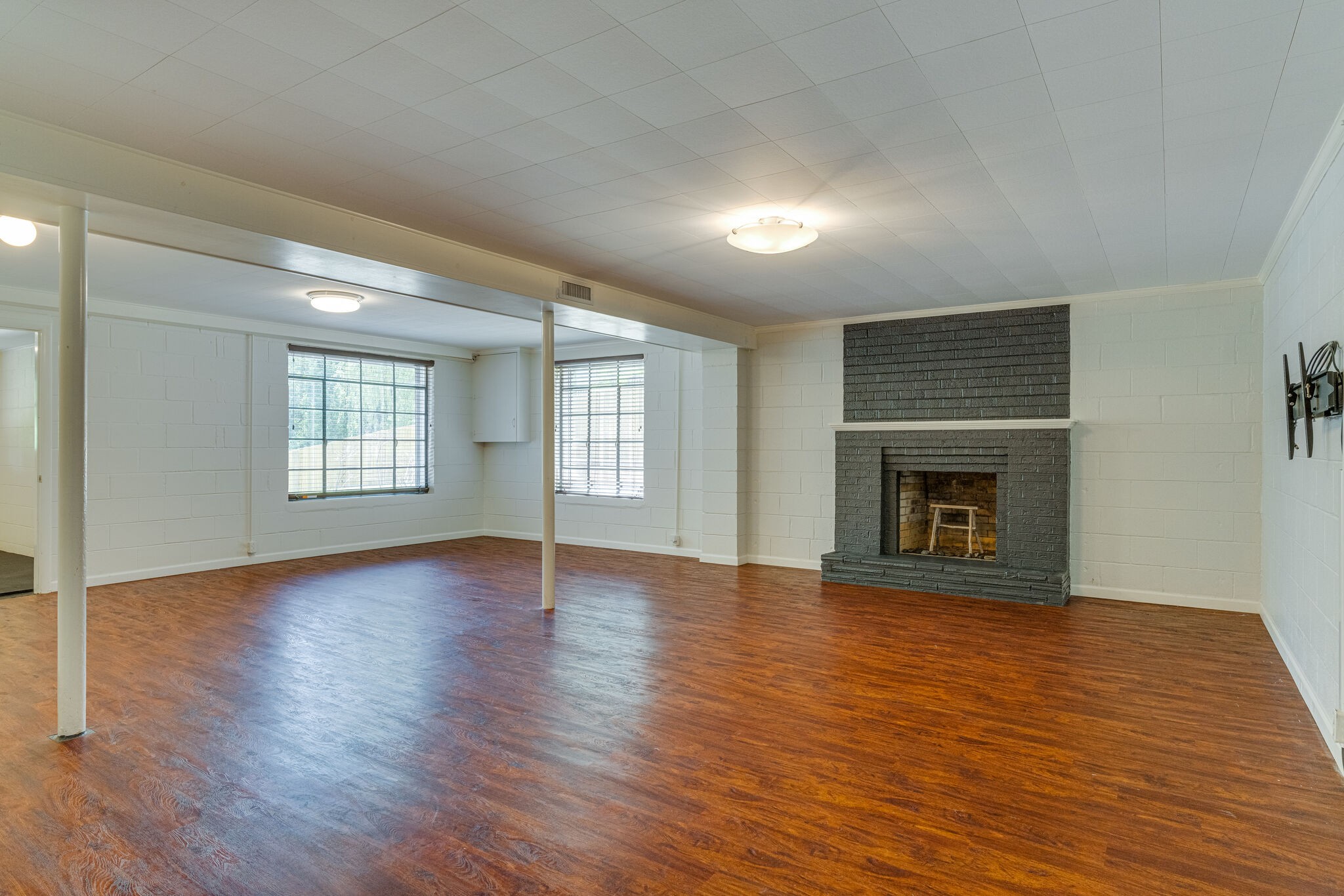 3512 Pleasant Valley Road Nashville, TN 37204 - Photo 29 of 40 a view of an empty room with window and wooden floor