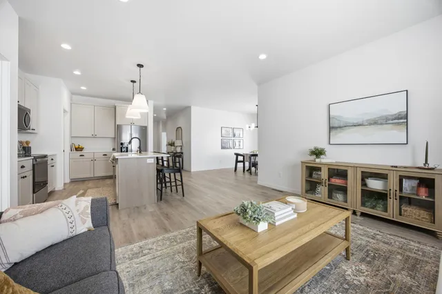 $534,900 | 8438 61st Street South, Horace, ND 58047