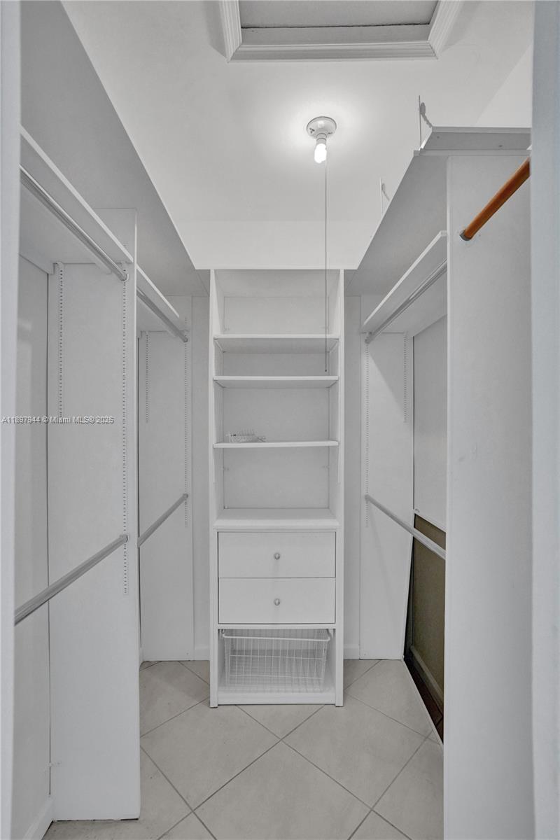 8851 Byron Avenue Surfside, FL 33154 - Photo 24 of 44