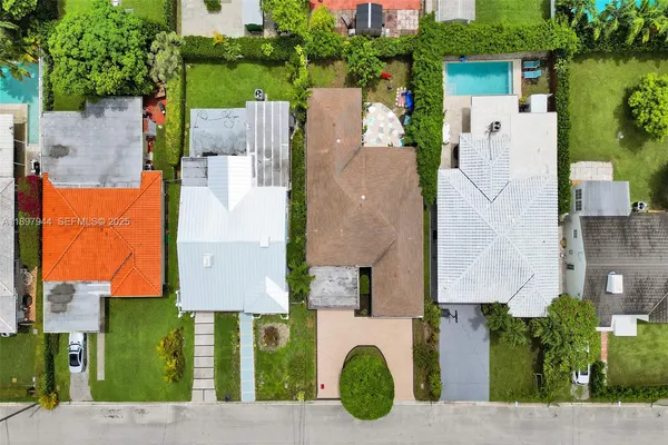 an aerial view of multiple house