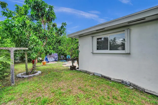 $6,800 | 8851 Byron Avenue, Surfside, FL 33154