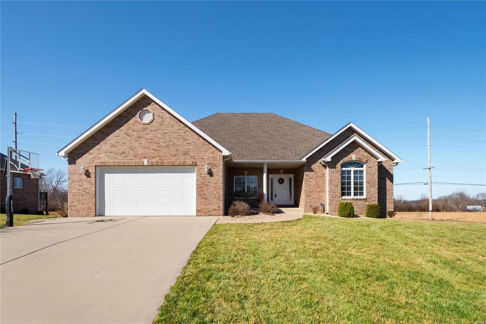 1611 Shadow Ridge Columbia, IL 62236 - Photo 1 of 31 Gallery Image 1