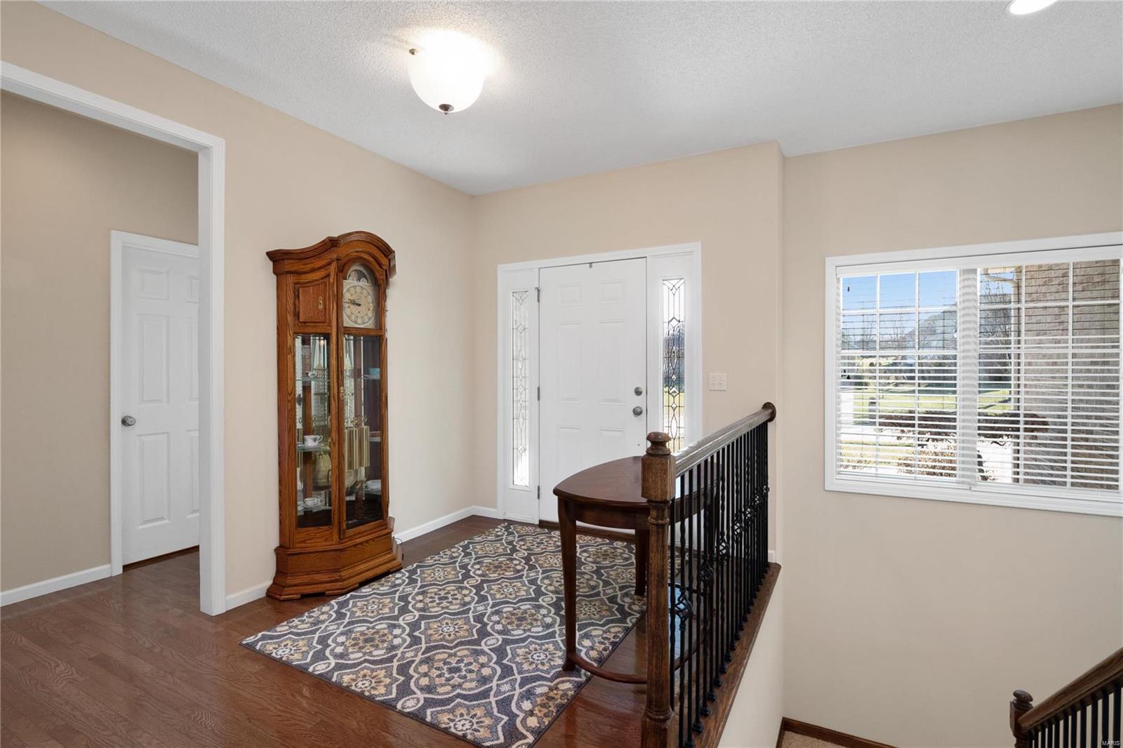 1611 Shadow Ridge Columbia, IL 62236 - Photo 3 of 31 Gallery Image 3