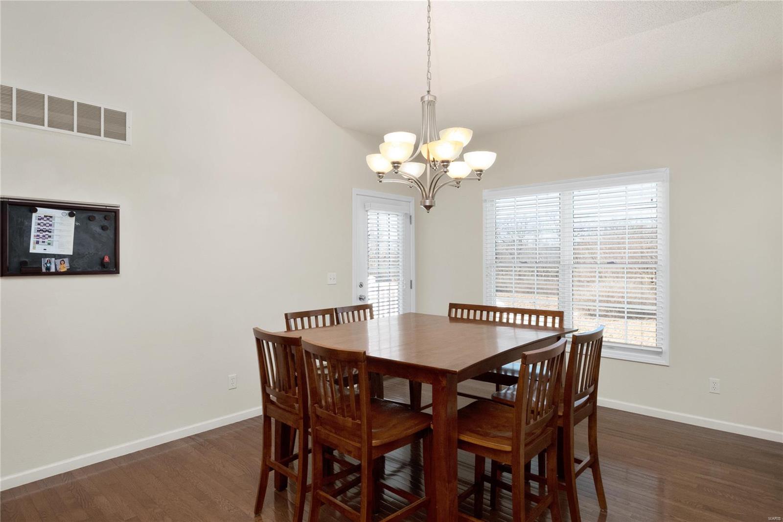 1611 Shadow Ridge Columbia, IL 62236 - Photo 7 of 31 Gallery Image 7
