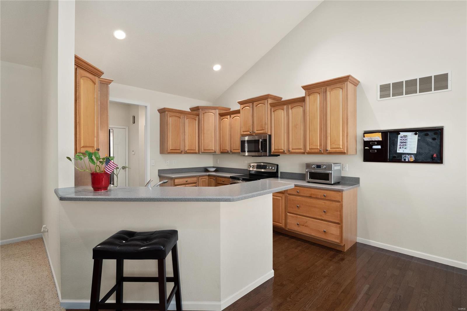 1611 Shadow Ridge Columbia, IL 62236 - Photo 8 of 31 Gallery Image 8