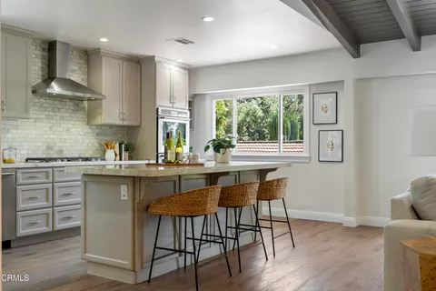 $1,899,000 | 3900 Ferntree Place, Glendale, CA 91214