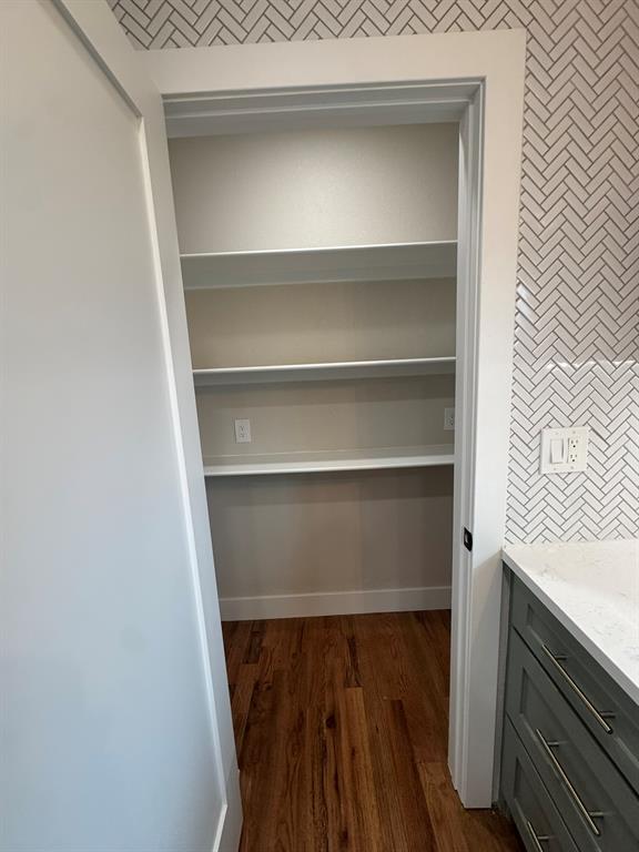 911 North Spring Street Grand Saline, TX 75140 - Photo 10 of 33