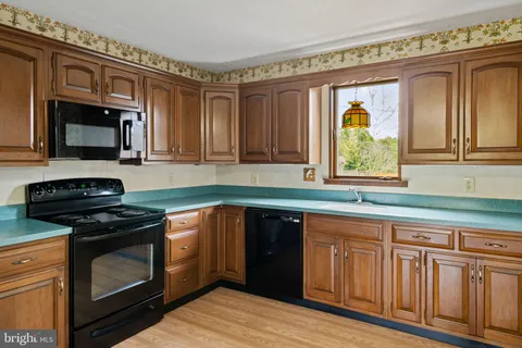 $525,000 | 42 Lincoln Lane, Conshohocken, PA 19428