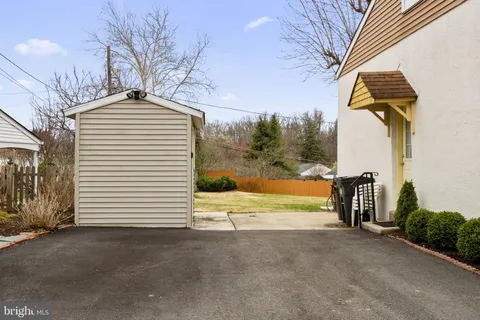 $525,000 | 42 Lincoln Lane, Conshohocken, PA 19428