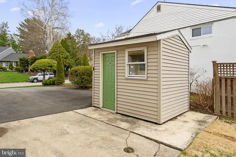 $525,000 | 42 Lincoln Lane, Conshohocken, PA 19428