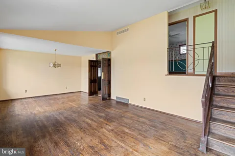 $525,000 | 42 Lincoln Lane, Conshohocken, PA 19428