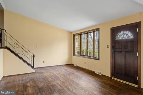 $525,000 | 42 Lincoln Lane, Conshohocken, PA 19428