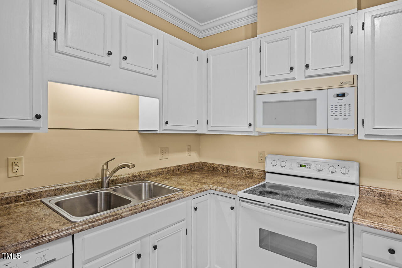 8448 Wycombe Lane Raleigh, NC 27615 - Photo 6 of 21 8448-wycombe-6