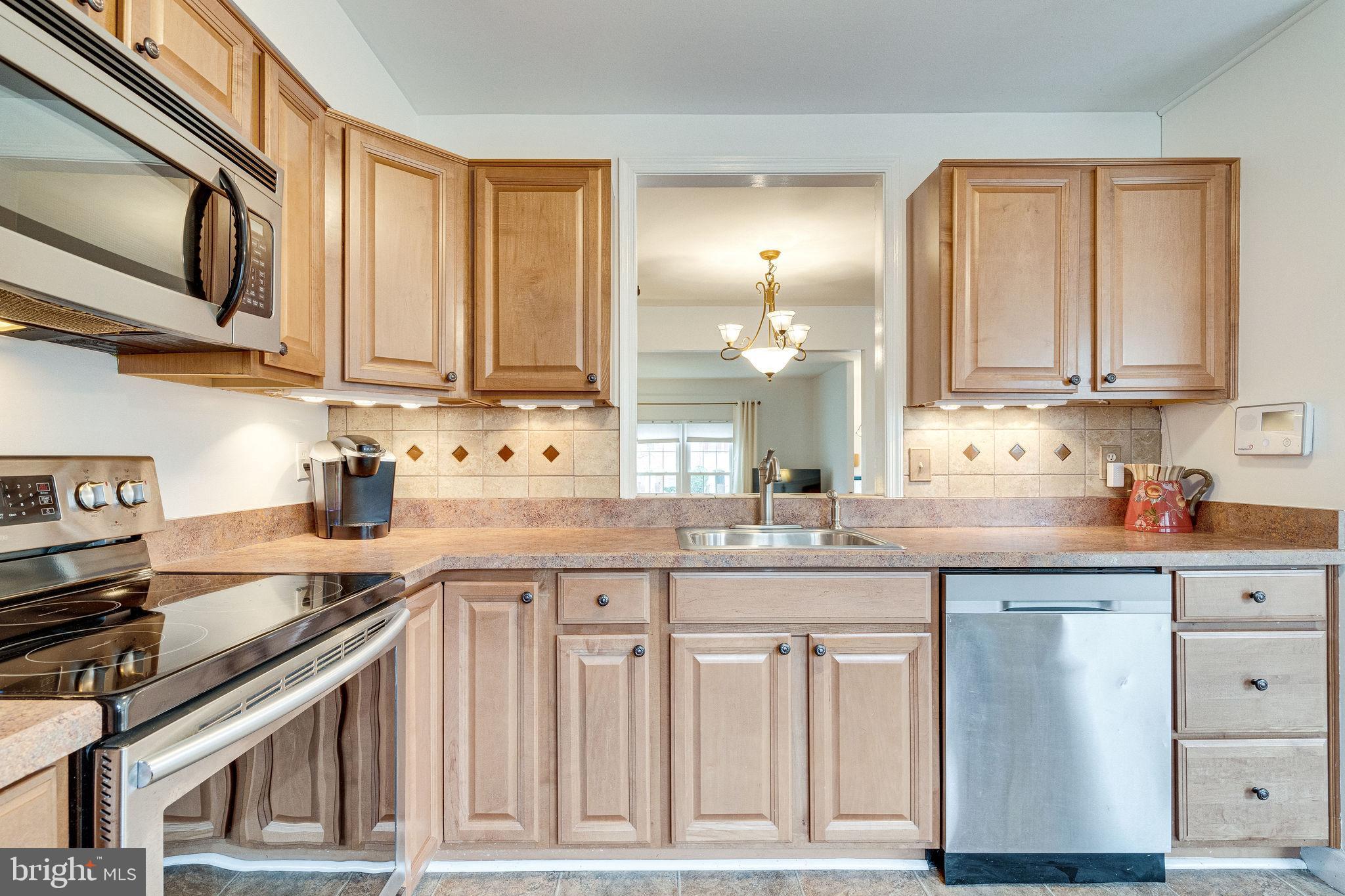 9708 Lakepointe Drive Burke, VA 22015 - Photo 13 of 48