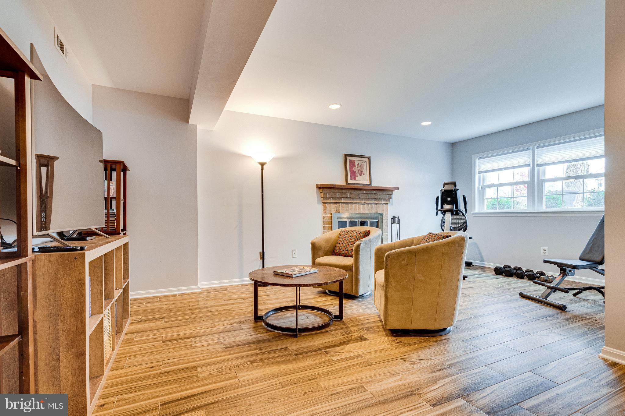 9708 Lakepointe Drive Burke, VA 22015 - Photo 31 of 48