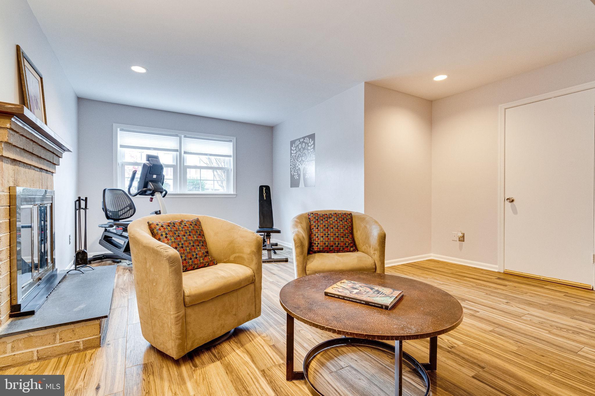 9708 Lakepointe Drive Burke, VA 22015 - Photo 32 of 48