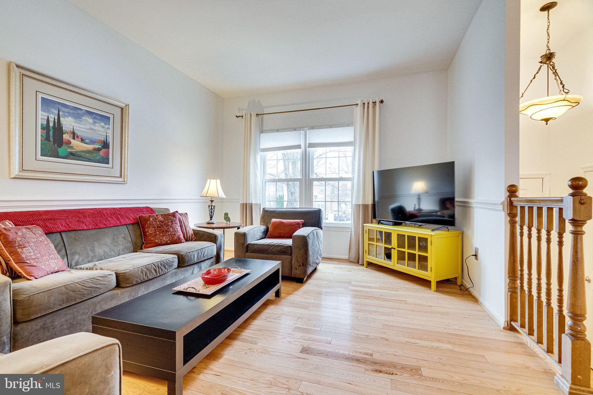 9708 Lakepointe Drive Burke, VA 22015 - Photo 5 of 48