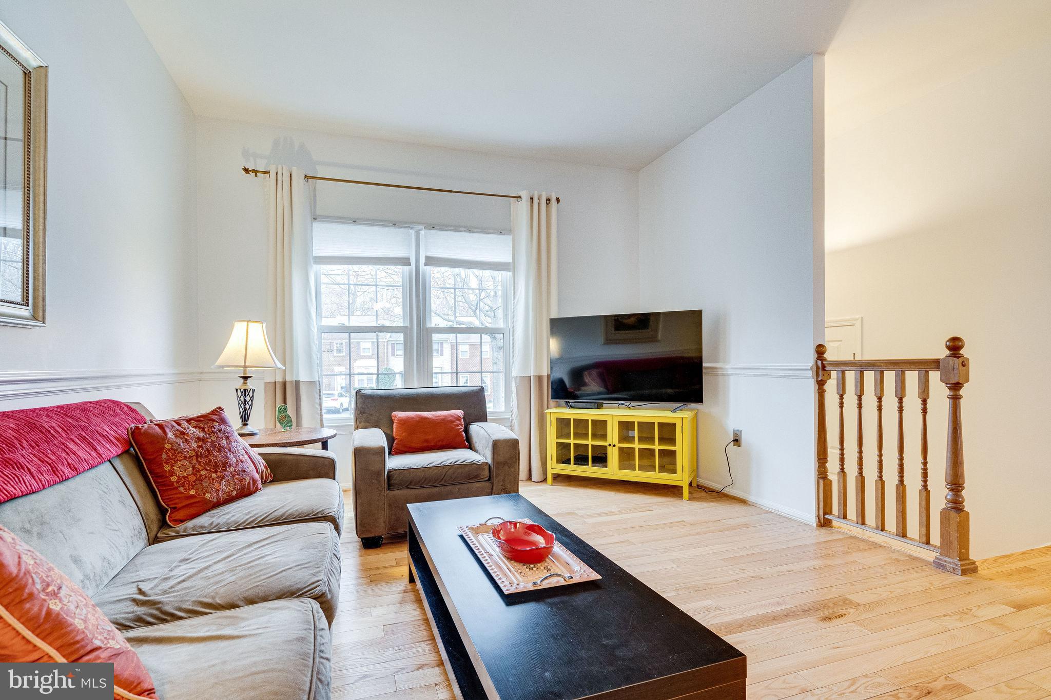 9708 Lakepointe Drive Burke, VA 22015 - Photo 6 of 48