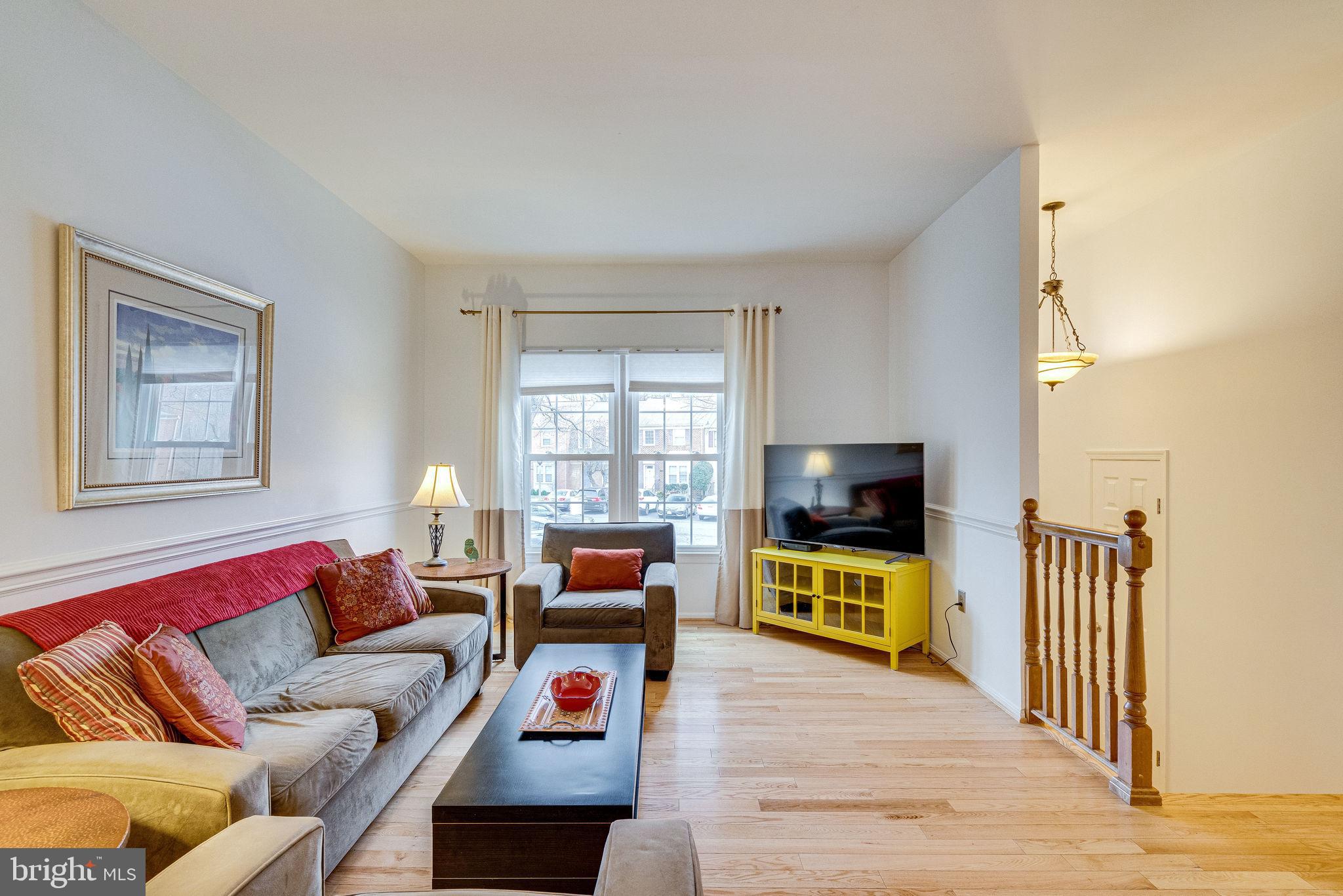 9708 Lakepointe Drive Burke, VA 22015 - Photo 7 of 48