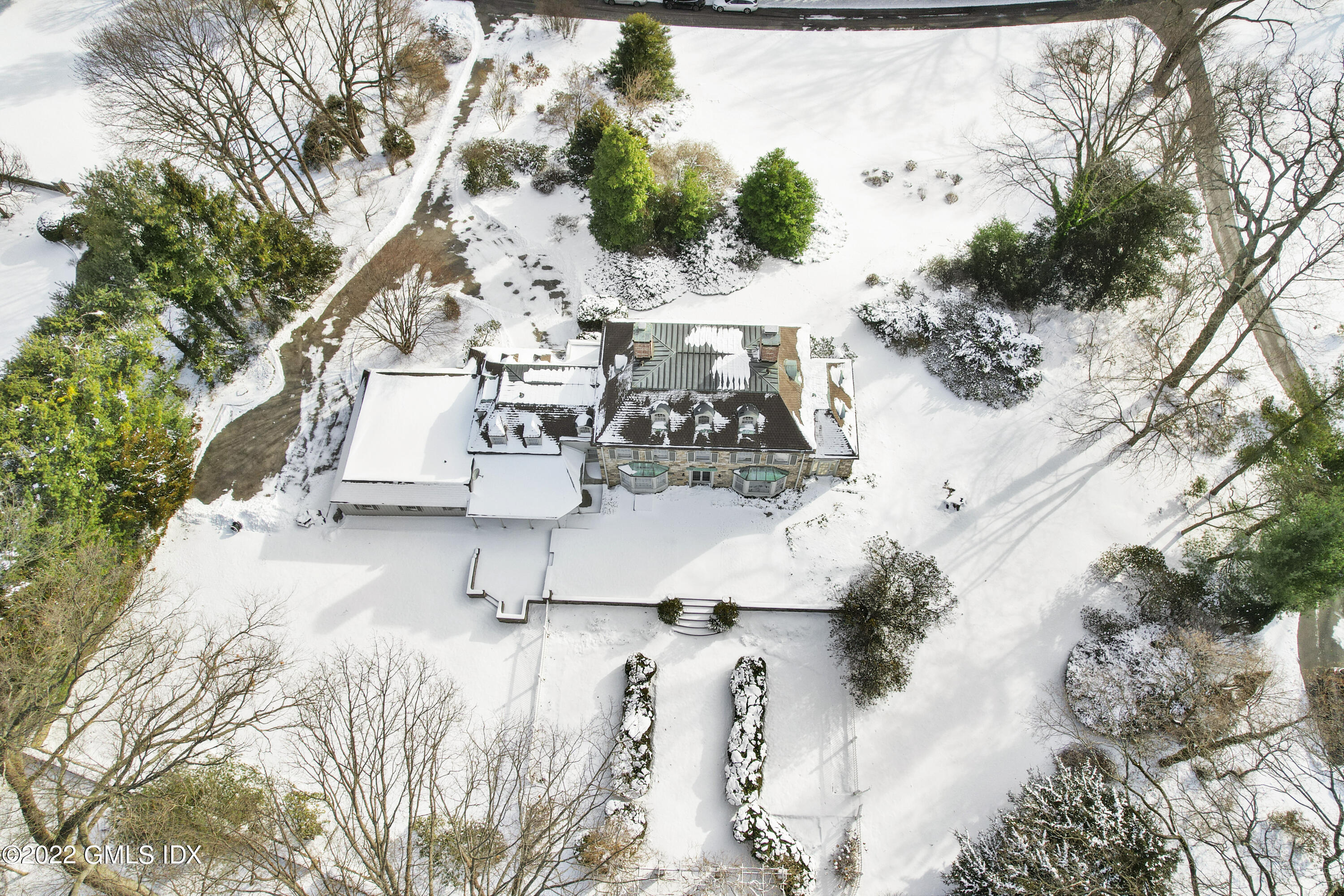 34 Cathlow Drive Riverside, CT 06878 - Photo 8 of 14 a view of outdoor space with seating