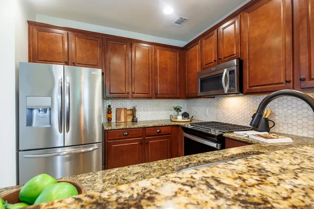 $330,000 | 245 Oglethorpe Circle, Moncks Corner, SC 29461