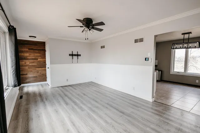 $179,900 | 208 North Powers Avenue, Alden, MN 56009