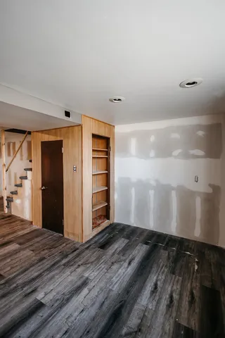 $179,900 | 208 North Powers Avenue, Alden, MN 56009