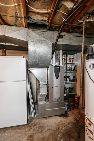 $179,900 | 208 North Powers Avenue, Alden, MN 56009