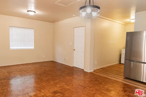 $2,750 | 642 North La Jolla Avenue, Unit 1/2, Los Angeles, CA 90048
