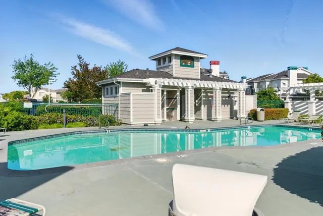 $1,288,000 | 583 Shoal Circle, Redwood Shores, CA 94065