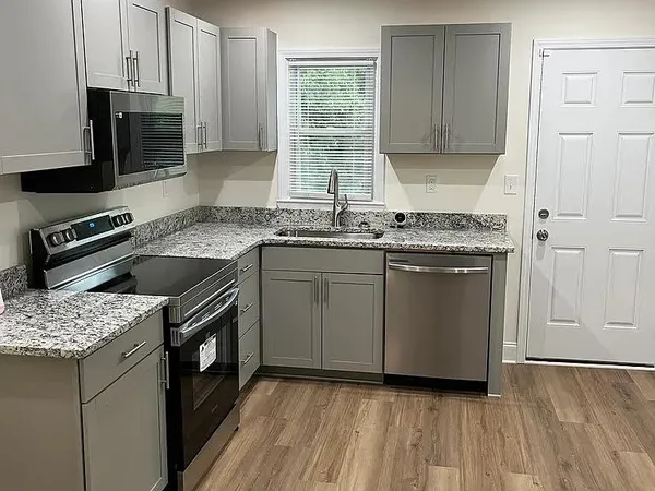 $1,950 | 320 Camfield Court Southwest, Atlanta, GA 30310
