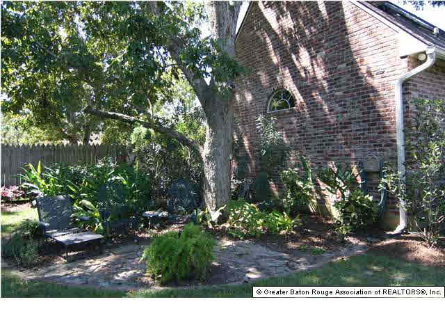 17705 Pecan Shadows Drive Baton Rouge, LA 70810 - Photo 11 of 12 Gallery Image 11