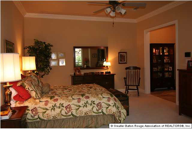 17705 Pecan Shadows Drive Baton Rouge, LA 70810 - Photo 9 of 12 Gallery Image 9
