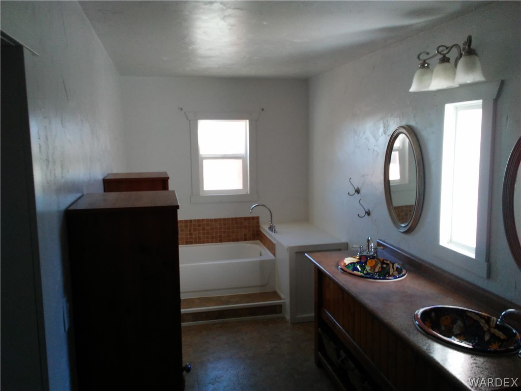4428 West Speedway Road Yucca, AZ 86438 - Photo 11 of 22 Gallery Image 11
