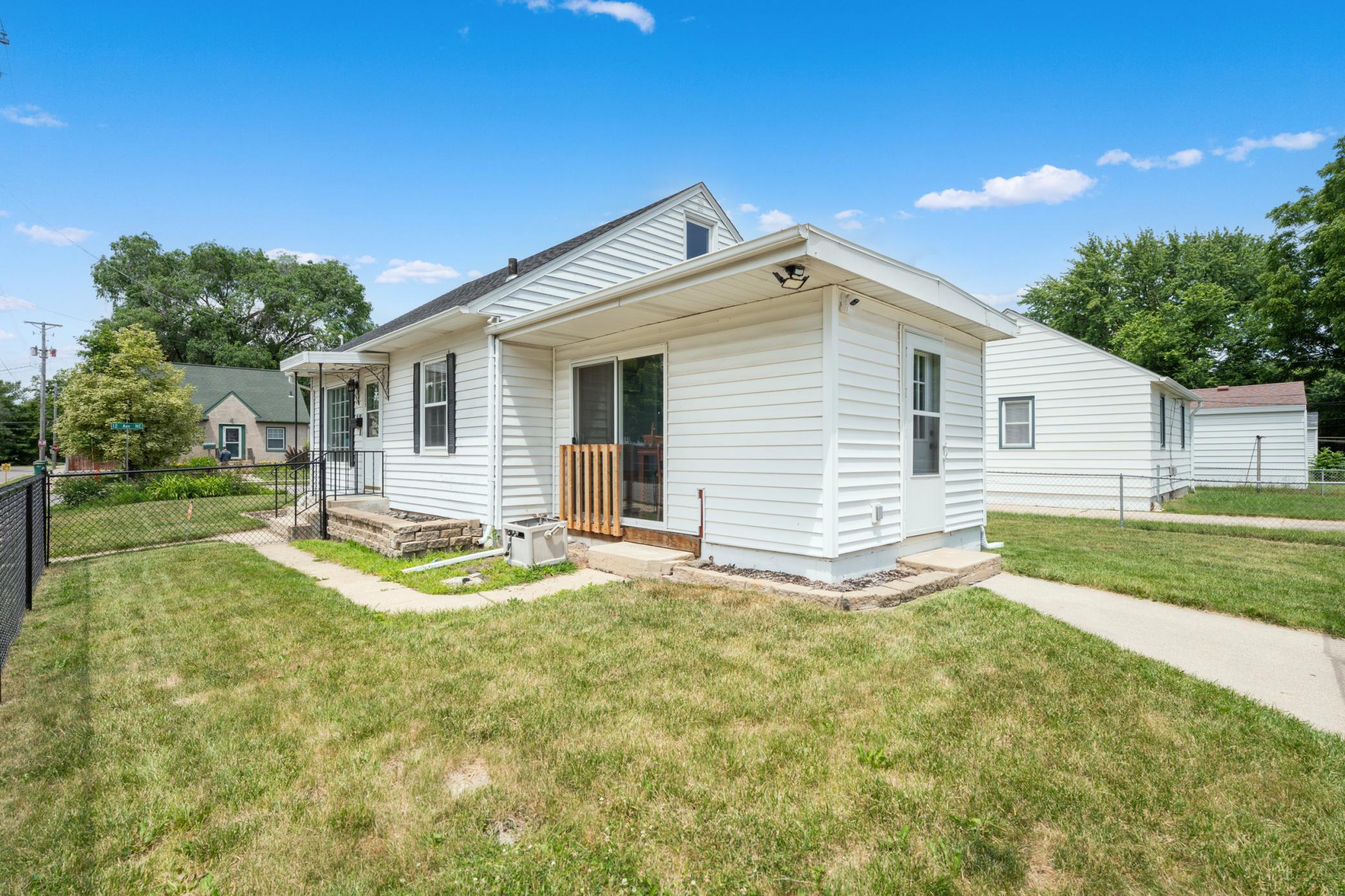 1205 9th Street Northeast Rochester, MN 55906 - Photo 3 of 26