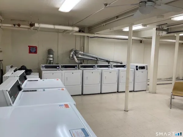 $1,250 | 70 Farmington Avenue, Unit 1T, New London, CT 06320